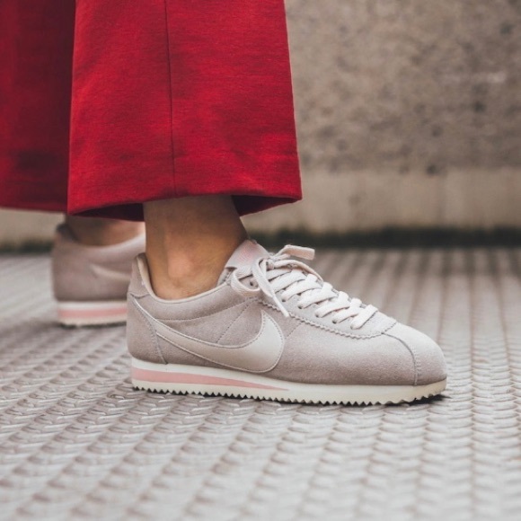 nike cortez desert sand